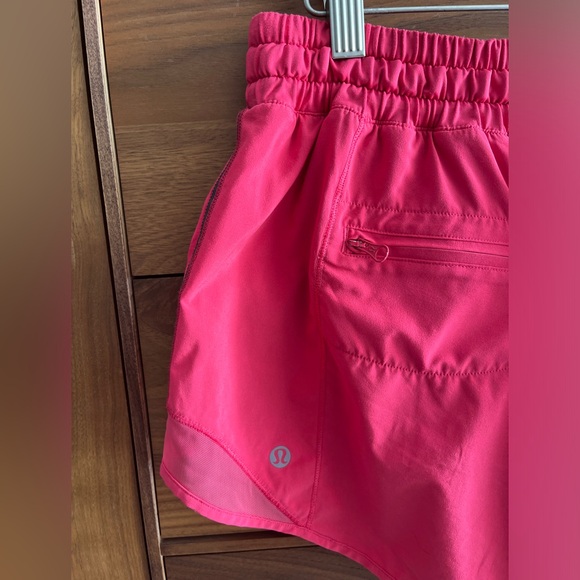 Lululemon bitty hot shorts with drawstring - Picture 5 of 10
